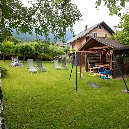 Ara Apartment *